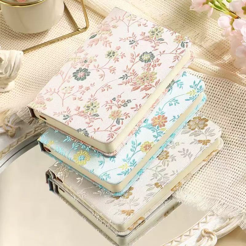 Carnet A6 en brocart floral ch - Notebook Dotted A5 avis et prix